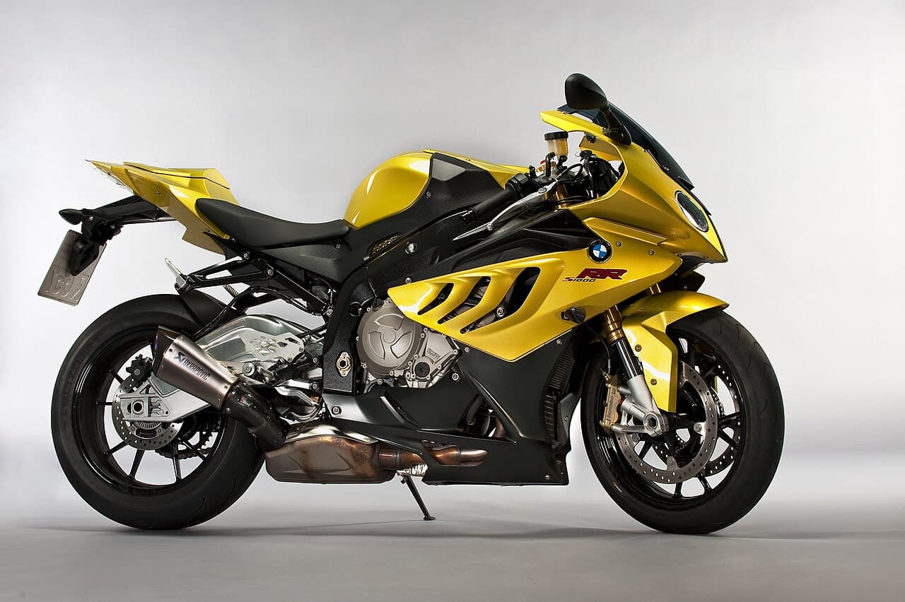 Sportski motocikl 1000 ccm – spreman za sezonu (primjer 3)